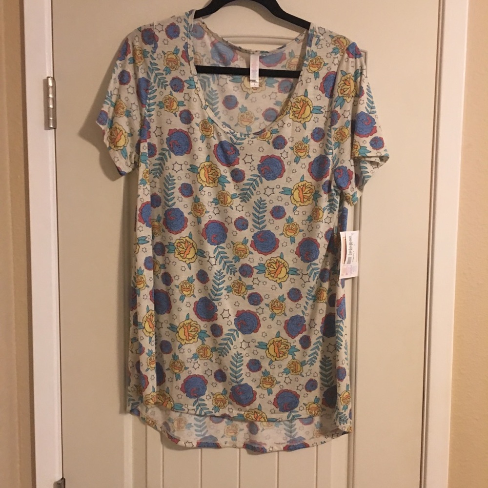Lularoe floral Classic shirt - Large